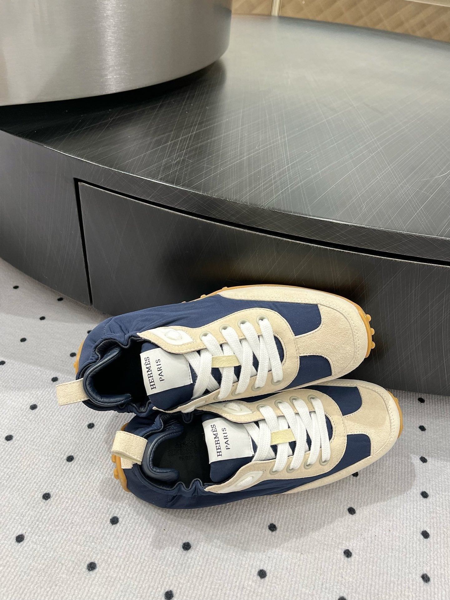 TRAIL SNEAKER IN IVORY TAN MIX SPACE BLUE SUEDE