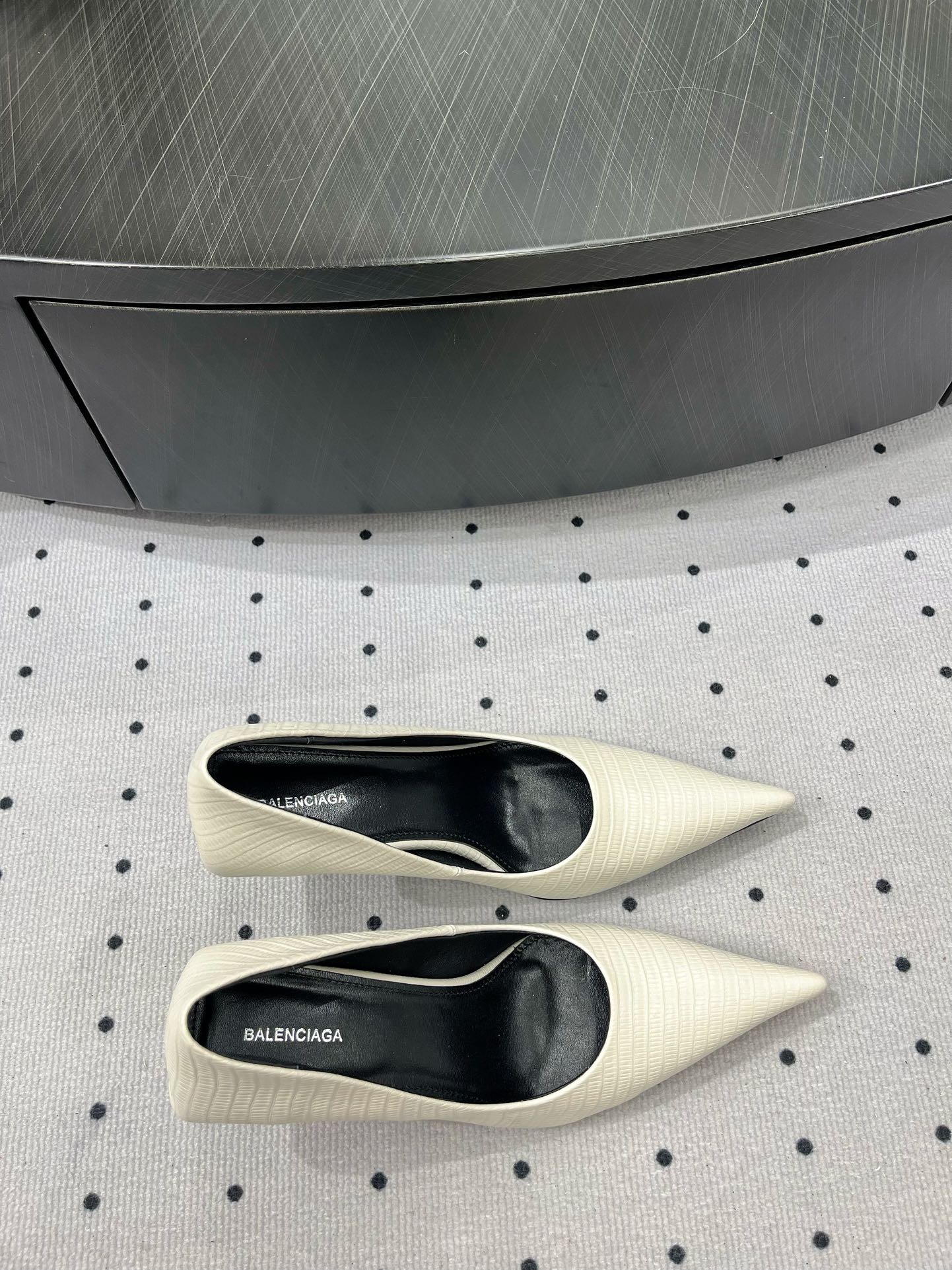 CLASSIC PUMPS 65MM IN CREAM LIZARD PATTERN CALFSKIN