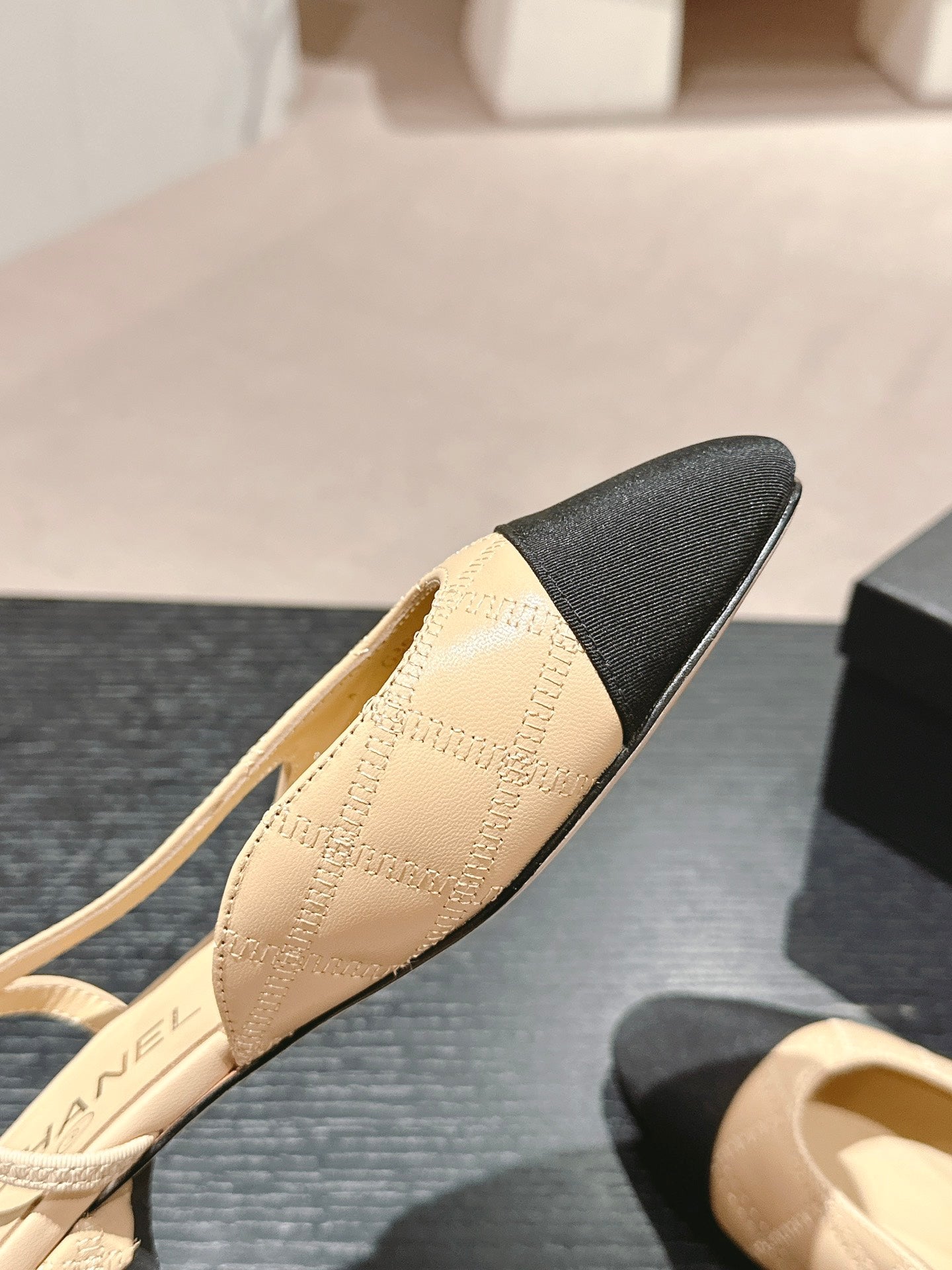 SLINGBACKS IN BEIGE CREAM LAMBSKIN AND BLACK SATIN