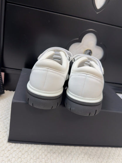 SNEAKERS WITH THREE STRAPS IN WHITE CALFSKIN