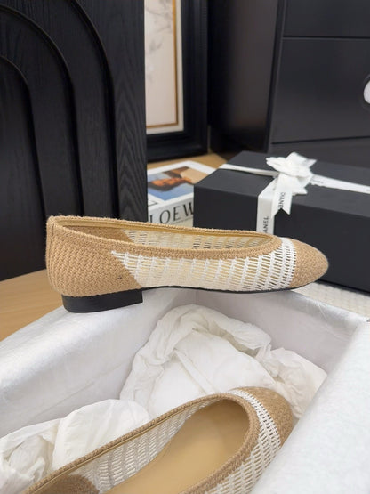 BALLERINAS IN WHITE MIX PEANUT BROWN RAFFIA