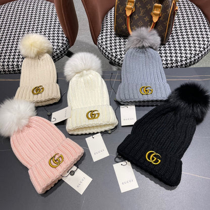 BEANIE HAT IN LIGHT PINK WOOL 403392