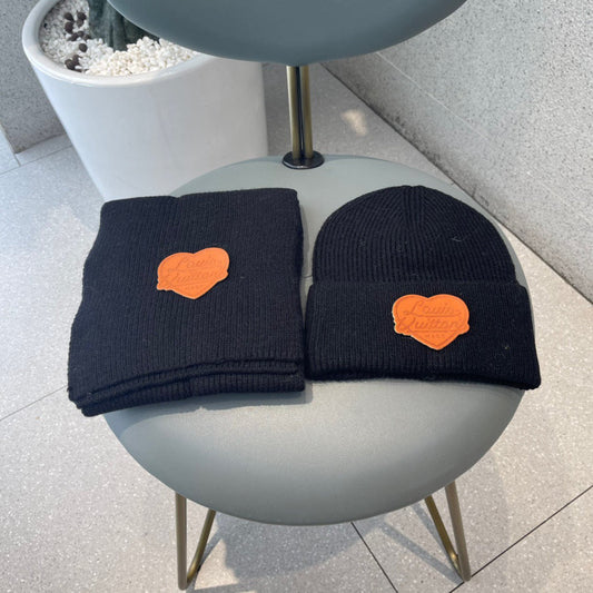 SET SCARF AND HAT IN BLACK WOOL 414794