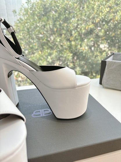 PLATFORM ANKLE STRAP HEELS IN WHITE SMOOTH CALFSKIN
