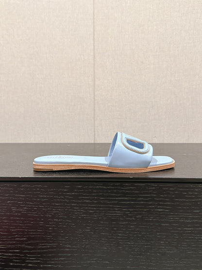 VLOGO CUT-OUT LIGHT BLUE CALFSKIN SLIDE SANDAL