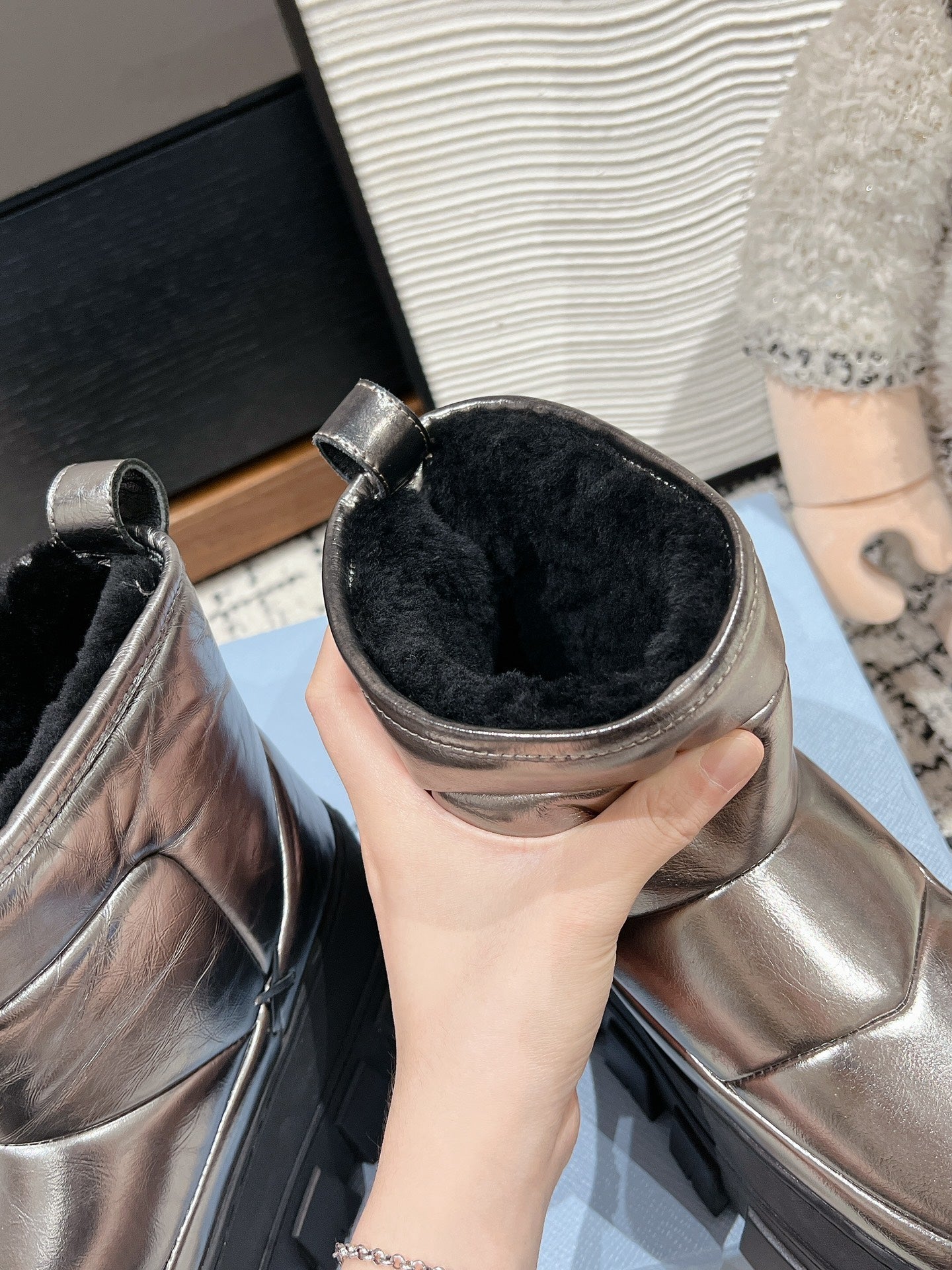 MONOLITH ANKLE BOOTS IN METALLIC GRAY CALFSKIN AND LAMB FUR LINING