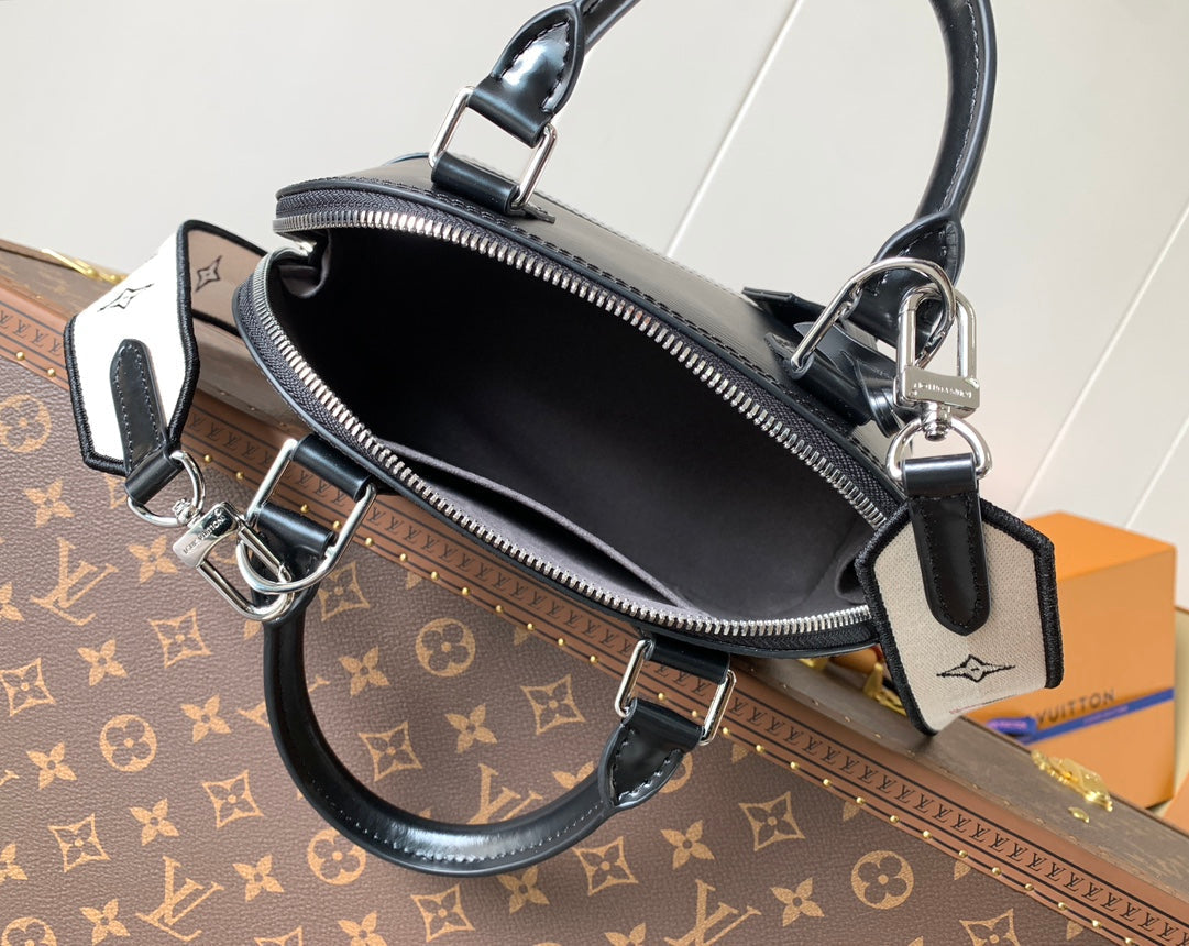 ALMA BB BAG 23 IN BLACK GRAIN EPI COWHIDE