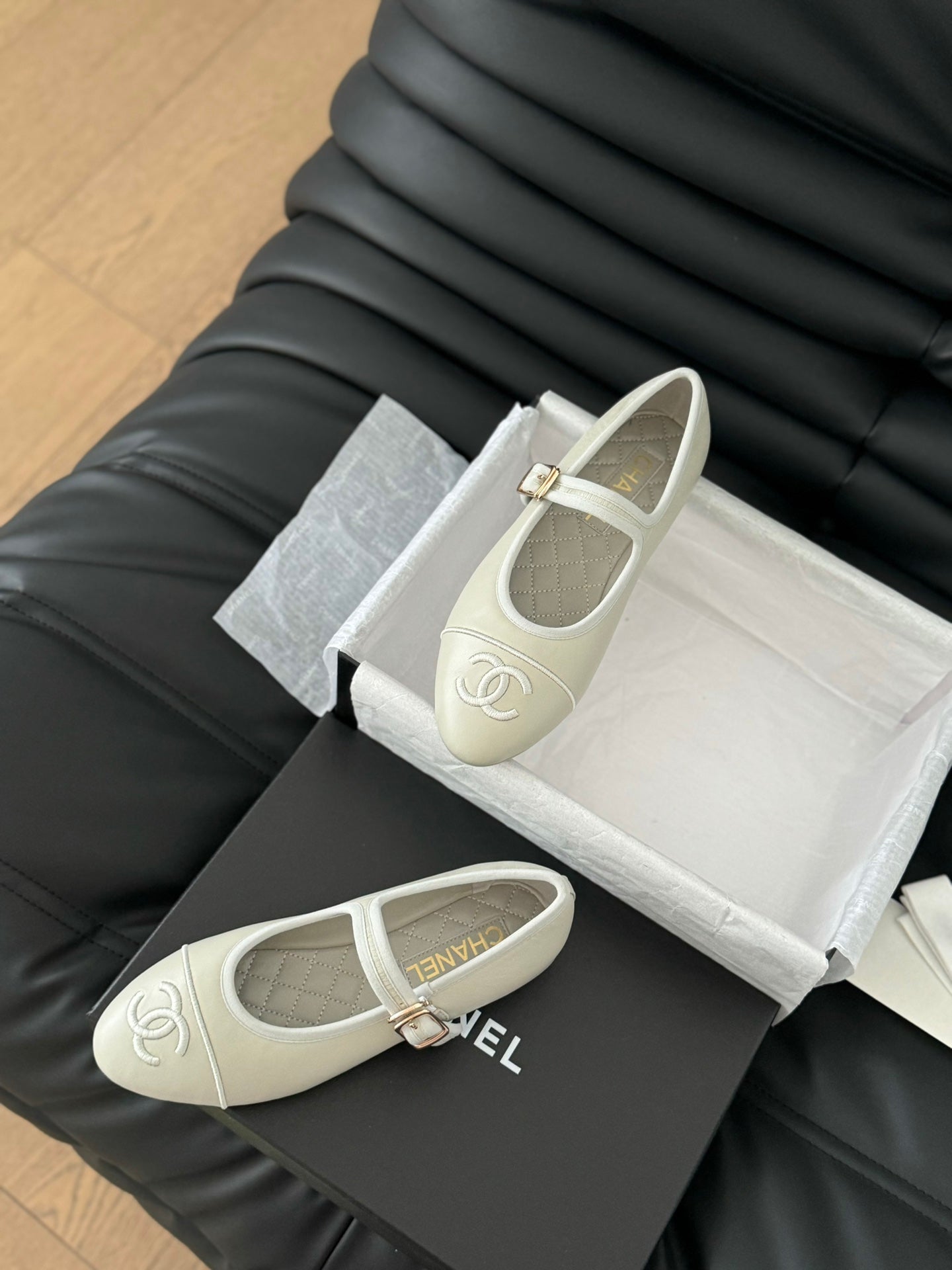 MARY JANE SHOES IN GREY LAMBSKIN