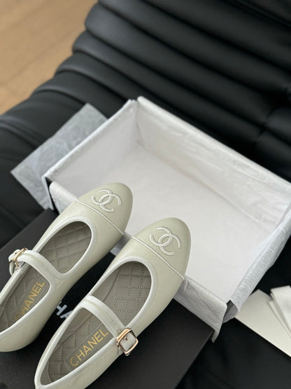 MARY JANE SHOES IN GREY LAMBSKIN