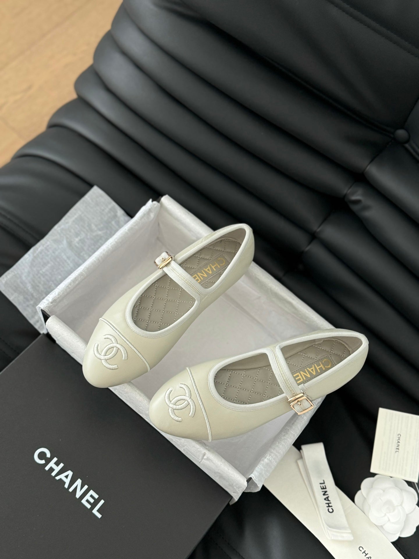 MARY JANE SHOES IN GREY LAMBSKIN