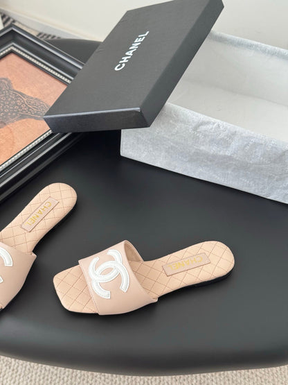 SLIPPER IN PEACH PINK CALFSKIN