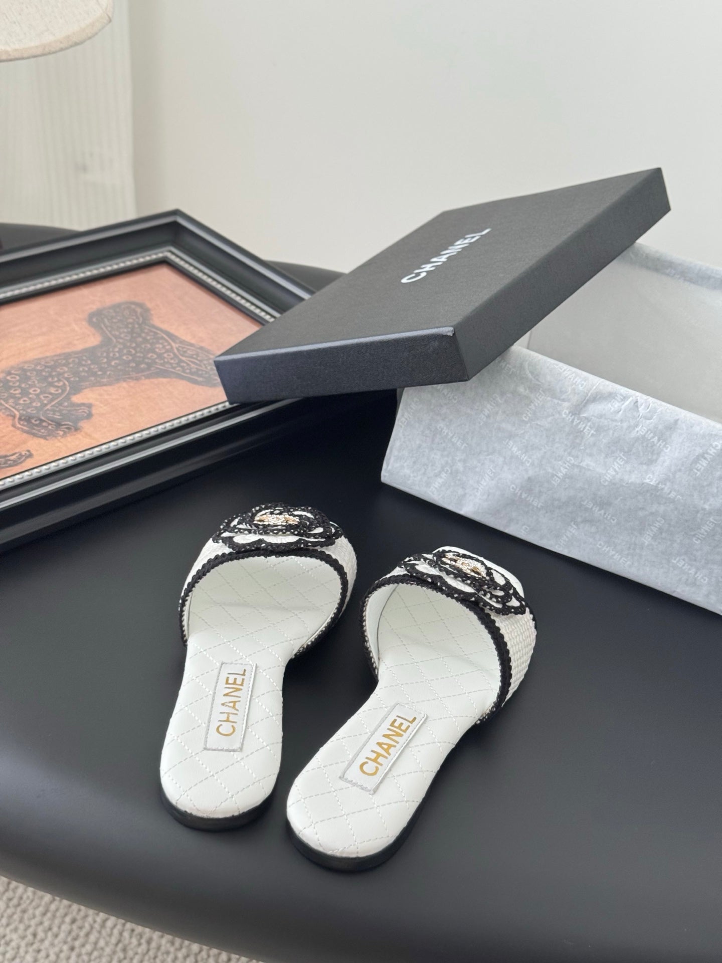 SLIPPER IN WHITE AND BLACK CALFSKIN MIX WOOL