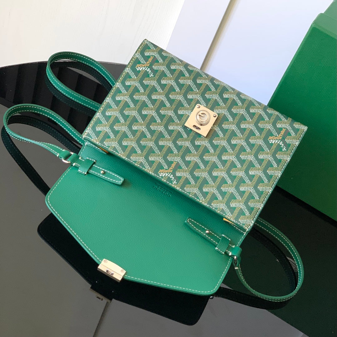 CHYPRE WALLET-POUCH 21 IN GREEN GOYARDINE CANVAS AND CALFSKIN