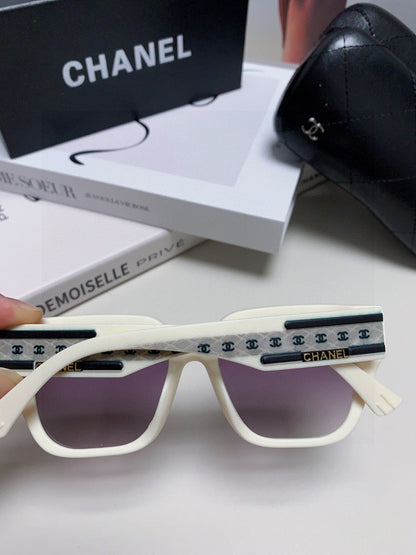 SQUARE SUNGLASSES 632696 IN WHITE ACETATE