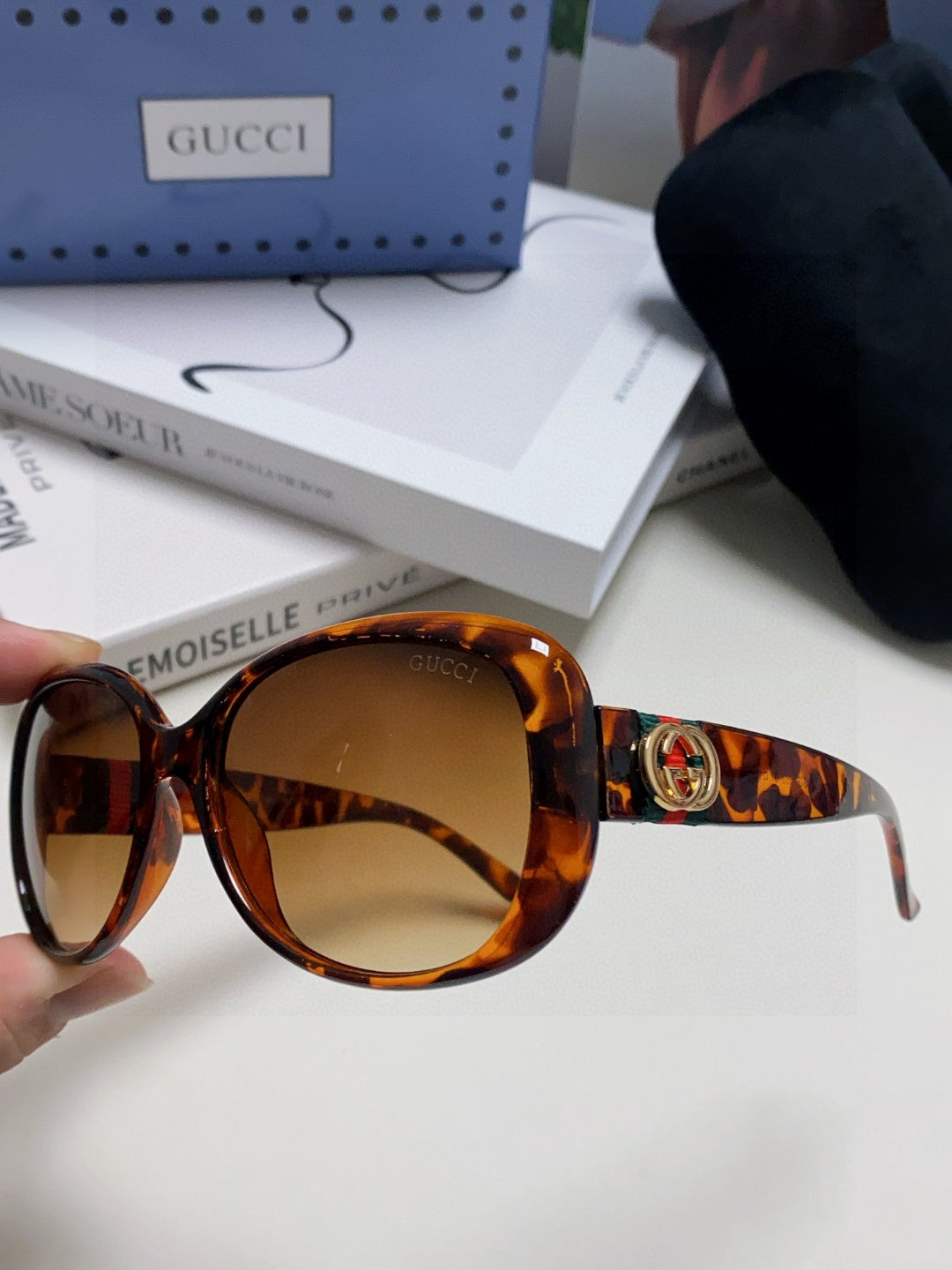 ROUND FRAME SUNGLASSES 567450 IN ACETATE