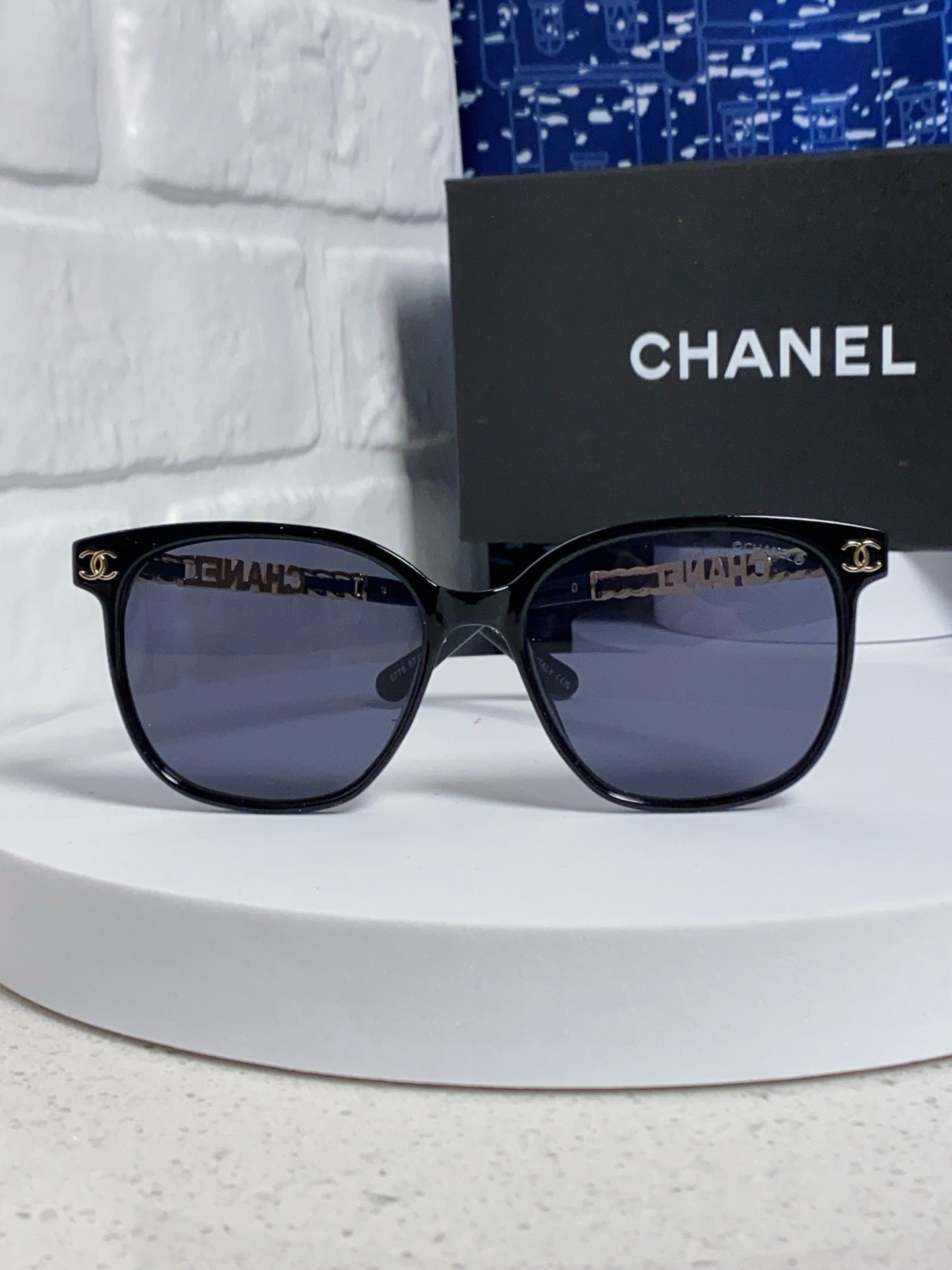 SQUARE SUNGLASSES 632033 IN BLACK ACETATE BLACK LENSES