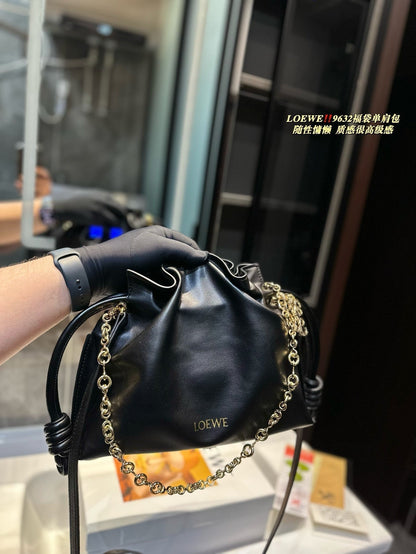 MEDIUM FLAMENCO PURSE 29 IN BLACK NAPPA LAMBSKIN