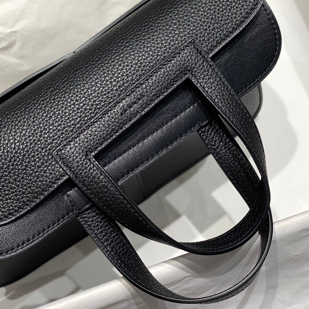 HALZAN 25 HANDLE BAG IN BLACK GRAINED CALFSKIN SILVER HARDWARE