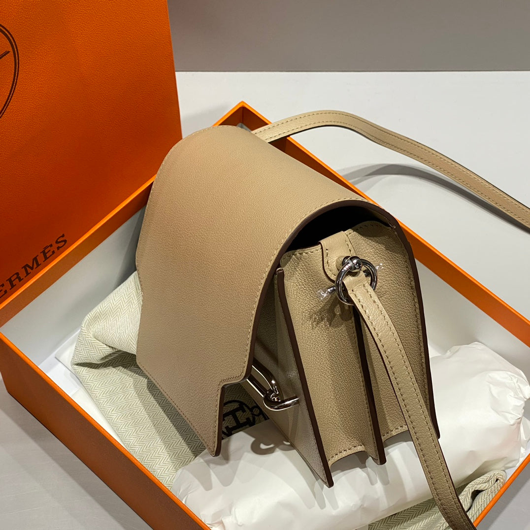 HM ROULIS 18 MINI BAG IN LIGHT BROWN CALFSKIN SILVER-TONE HARDWARE