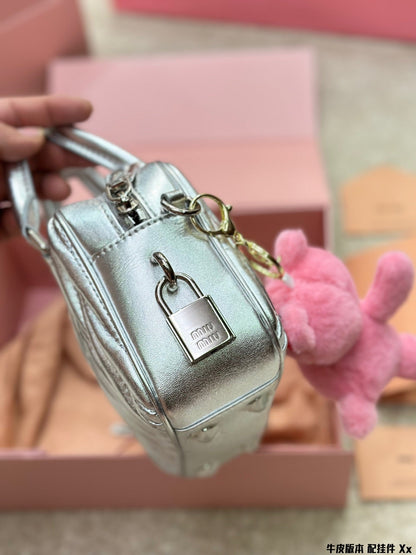 BOWLING BAG 21 IN SILVER LAMBSKIN