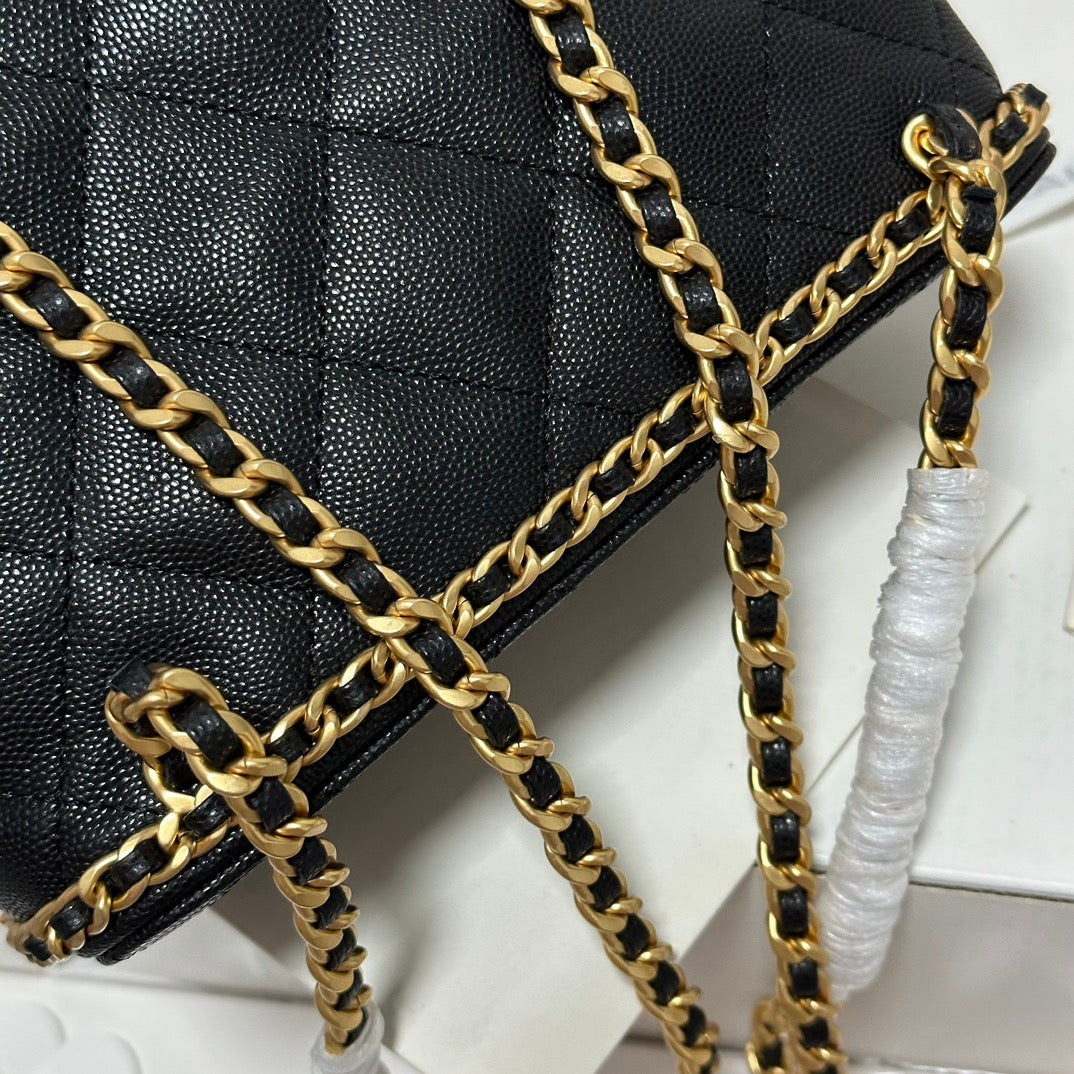 CC BACKPACK 22 IN BLACK GRAINED CALFSKIN