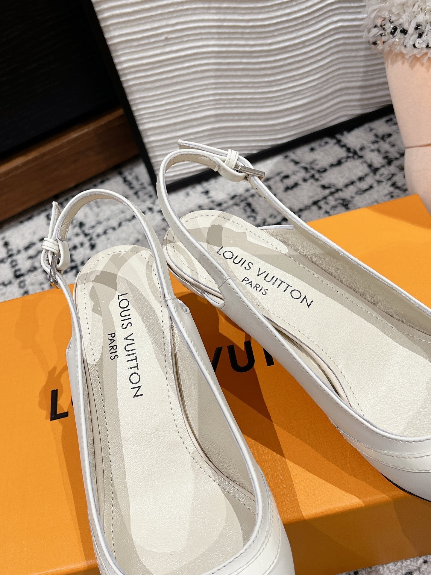 HIGH HEEL 4 CM SLINGBACKS IN WHITE CALFSKIN