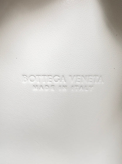 BV Small Parachute 21 White Lambskin Ghw
