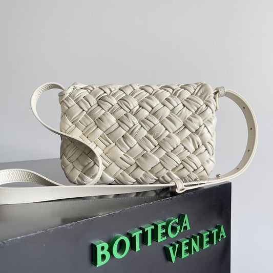 BV Small Rumple Messenger 21 White Lambskin Shw