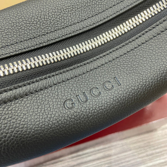 BODY SHOULDER BAG 40 IN BLACK CALFSKIN SILVER HARDWARE