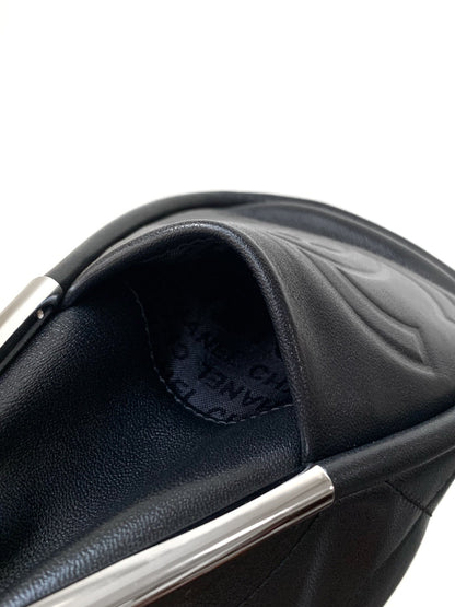 SHOULDER BAG 30 IN BLACK SOFT LAMBSKIN EMBOSSED LOGO SILVER HARDWARE
