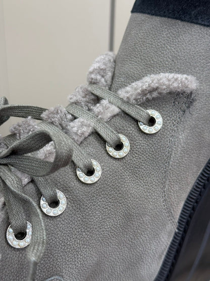 SHORT BOOTS IN KHAKI BROWN GRAIN PEBBLE CALFSKIN