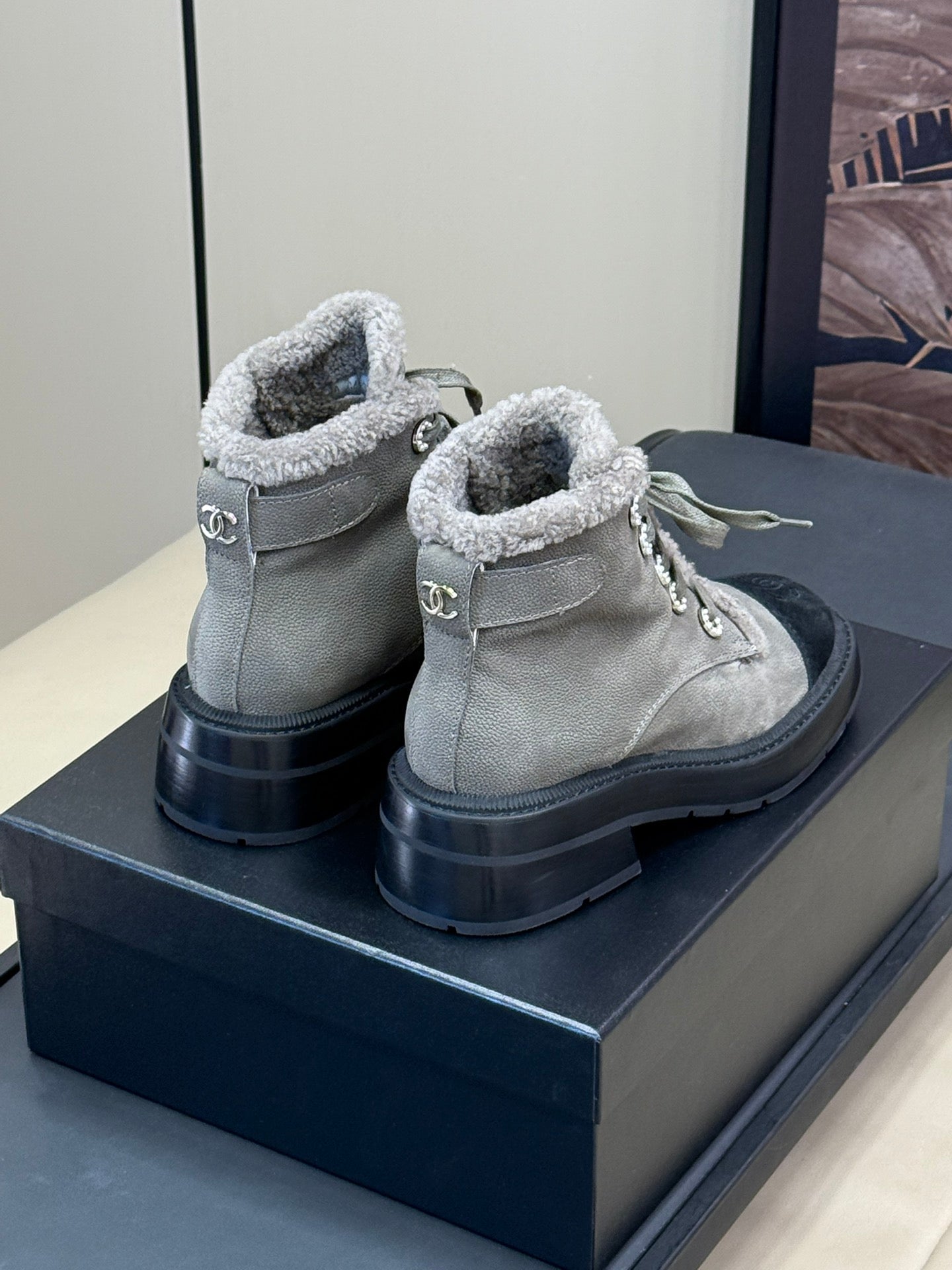 SHORT BOOTS IN KHAKI BROWN GRAIN PEBBLE CALFSKIN
