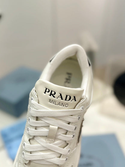 PRA DOWNTOWN PERFORATED SNEAKERS WHITE AND BLACK LOGO CALFSKIN