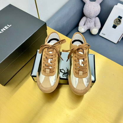 CC SNEAKER IN GOLD CALFSKIN AND SUEDE