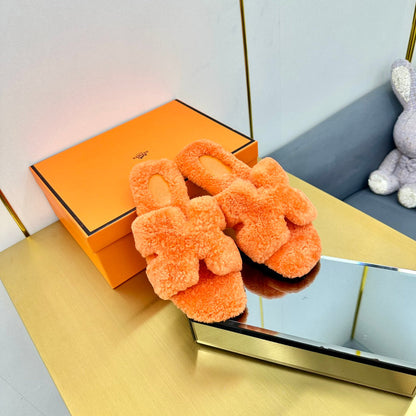 0RAN SHEARLING SANDALS NEON ORANGE