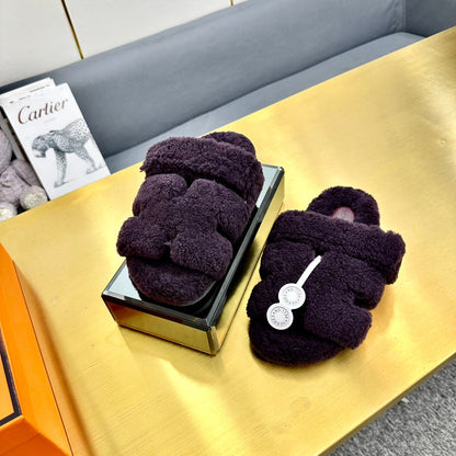 CHYPRE SANDAL IN EGGPLANT PURPLE SHEARLING