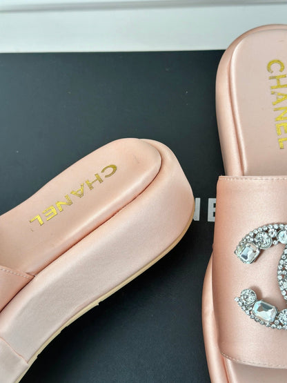 SLIPPERS THICK SOLE IN LIGHT PINK SATIN