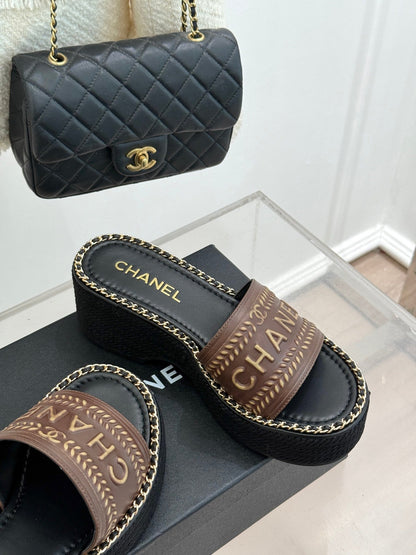 THICK SOLE WEDGE SLIPPERS IN CHOCOLATE BROWN CALFSKIN