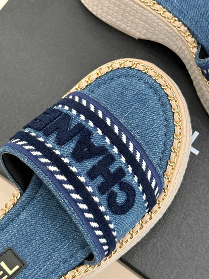 THICK SOLE WEDGE SLIPPERS IN CLASSIC BLUE DENIM FABRIC