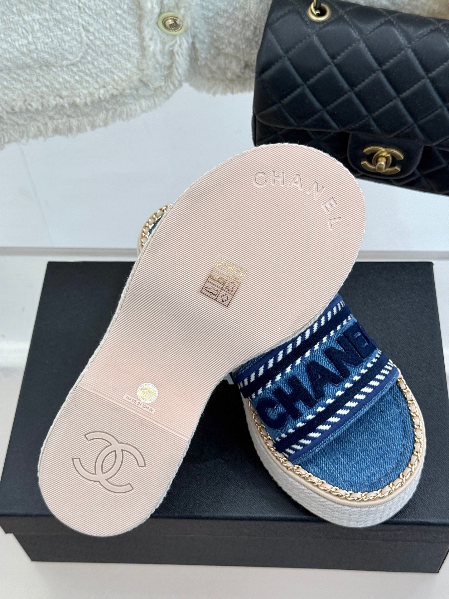 THICK SOLE WEDGE SLIPPERS IN CLASSIC BLUE DENIM FABRIC
