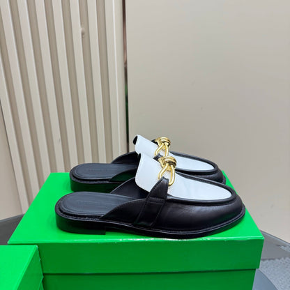 ASTAIRE MULE IN WHITE MIX BLACK CALFSKIN WITH GOLD HARDWARE