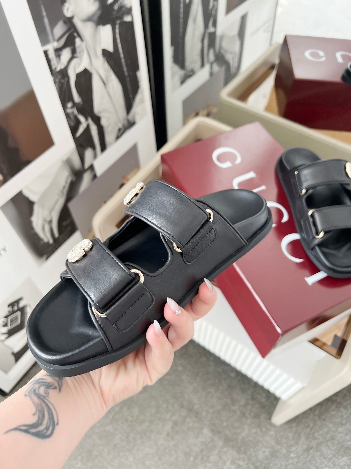 DOUBLE G CRYSTAL FLAT SANDALS IN BLACK SOFT LAMBSKIN