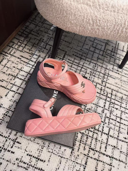 THICK-SOLED THONG SANDAL IN BRIGHT PINK LAMBSKIN