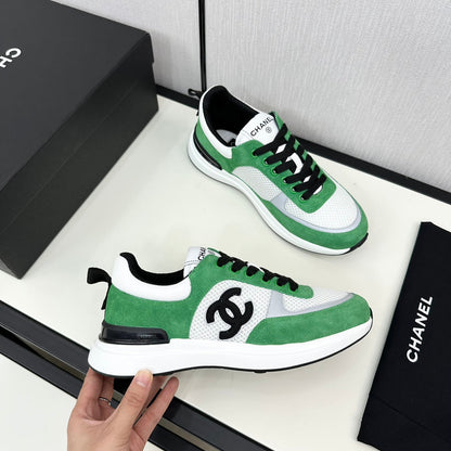 SNEAKER IN EMERALD GREEN SUEDE AND GREY BREATHABLE MESH