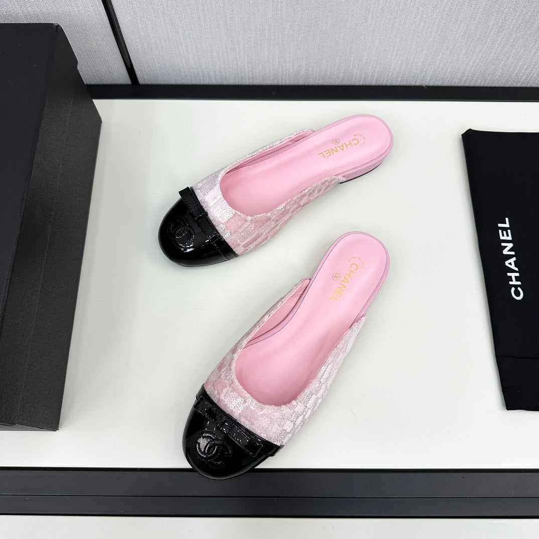 BOW MULE IN LIGHT PINK FABRIC AND BLACK CALFSKIN