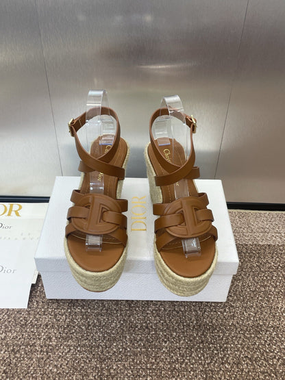 D-CLUB 25S HIGH HEEL WEDGE 100MM IN BROWN CALFSKIN RAFFIA SOLE