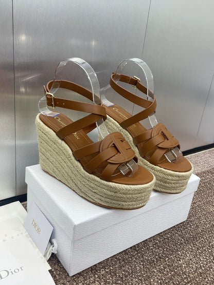 D-CLUB 25S HIGH HEEL WEDGE 100MM IN BROWN CALFSKIN RAFFIA SOLE