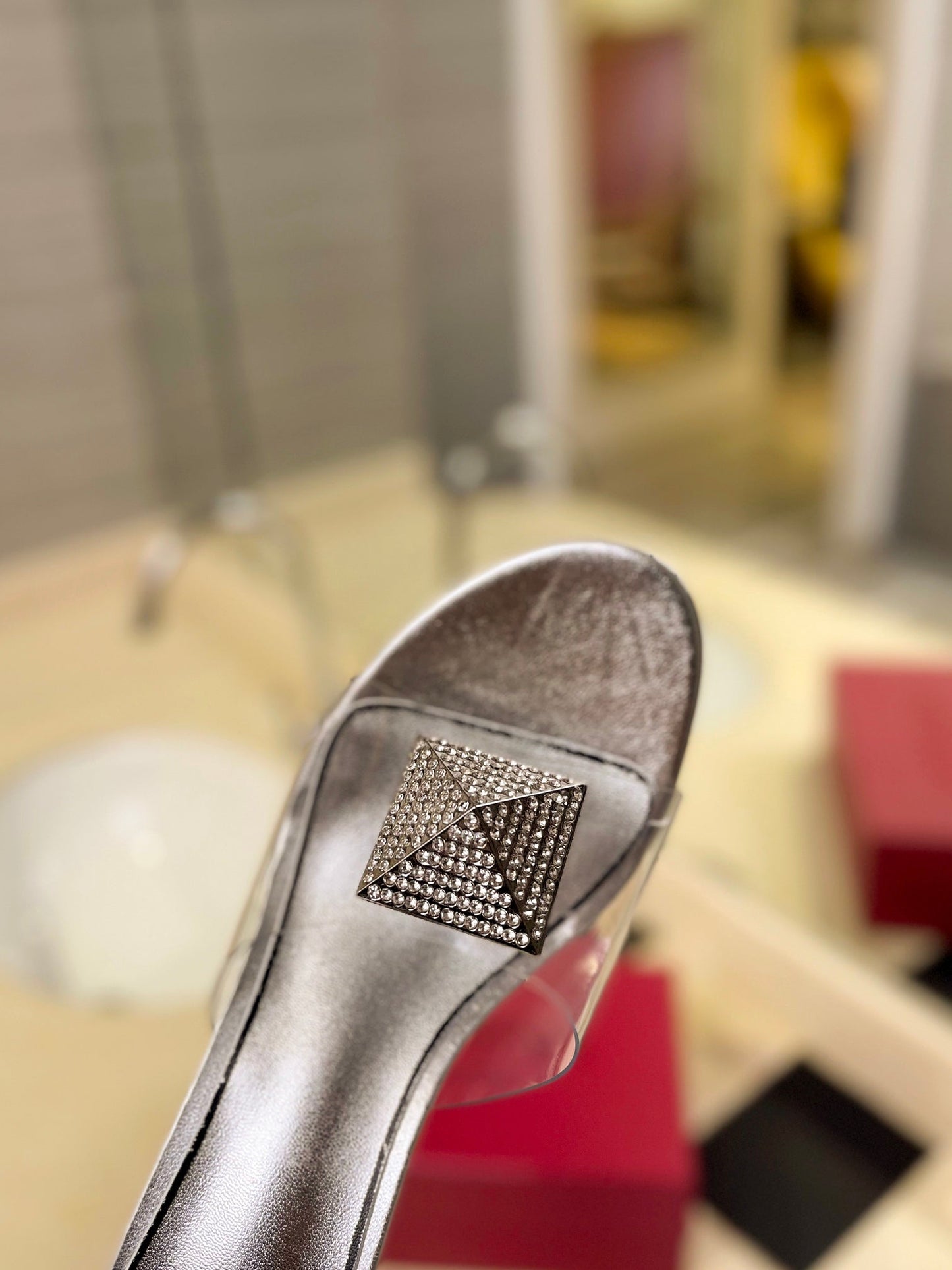 HIGH MULE 60MM IN SILVER SHEEPSKIN AND TRANSPARENT PVC