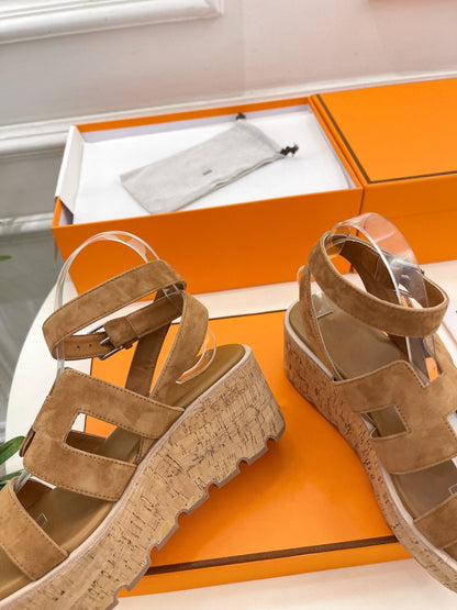 Havane 30 Sandal Brown Suede