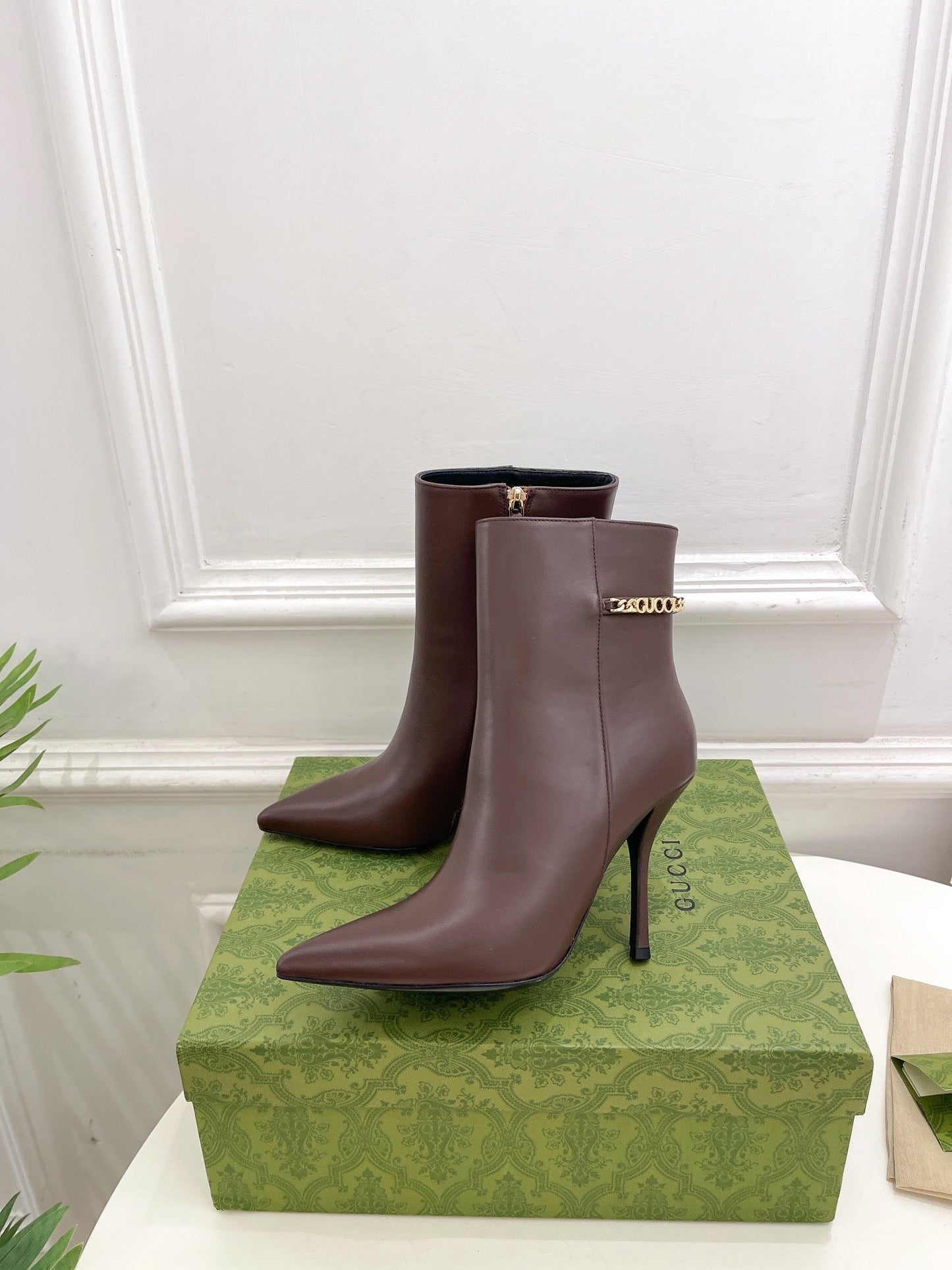 SIGNORIA SHORT BOOTS 10.5CM IN WALNUT BROWN CALFSKIN